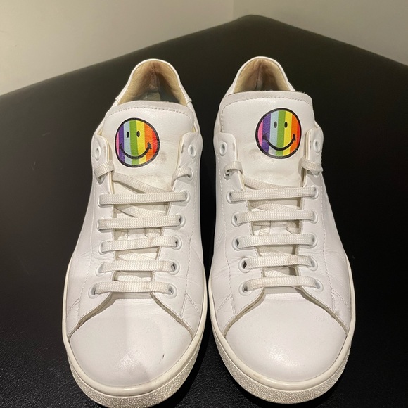 Super cute smiley face sneakers - Picture 1 of 4